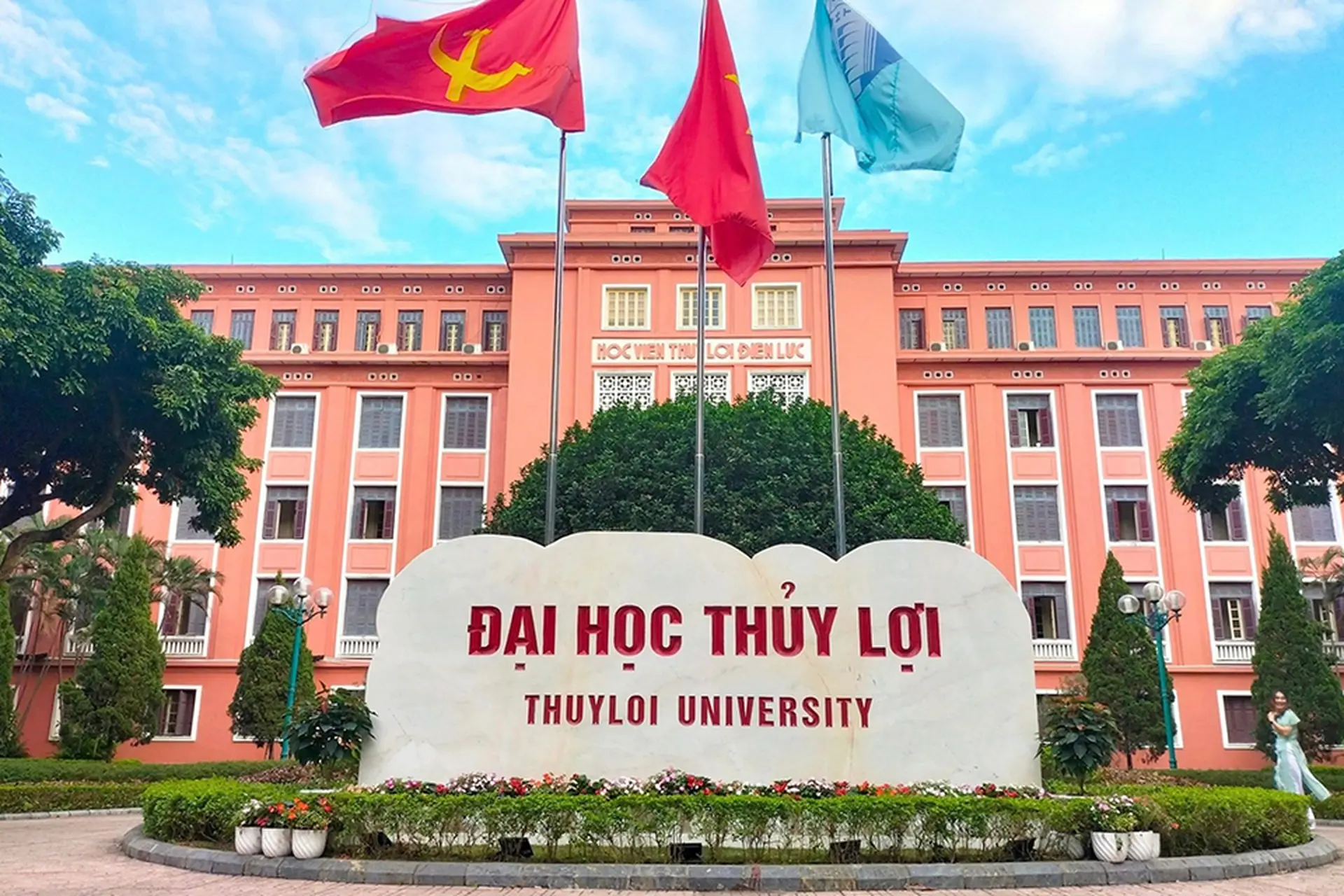 GIỚI THIỆU ĐẠI HỌC THỦY LỢI: NGÔI TRƯỜNG TOP ĐẦU TRONG ĐÀO TẠO KINH TẾ – CÔNG NGHỆ